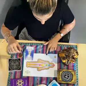 ANATOMIA DEL BIOCAMPO - Claves prácticas para comprender y regular tus chakras y aura en la vida cotidiana.